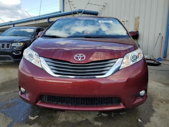 2014 Toyota Sienna XLE