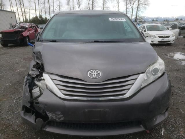 2017 Toyota Sienna XLE