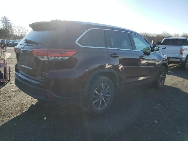 2019 Toyota Highlander SE