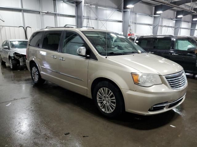 2013 Chrysler Town & Country Touring L