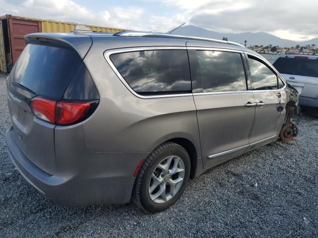 2017 Chrysler Pacifica Touring L Plus