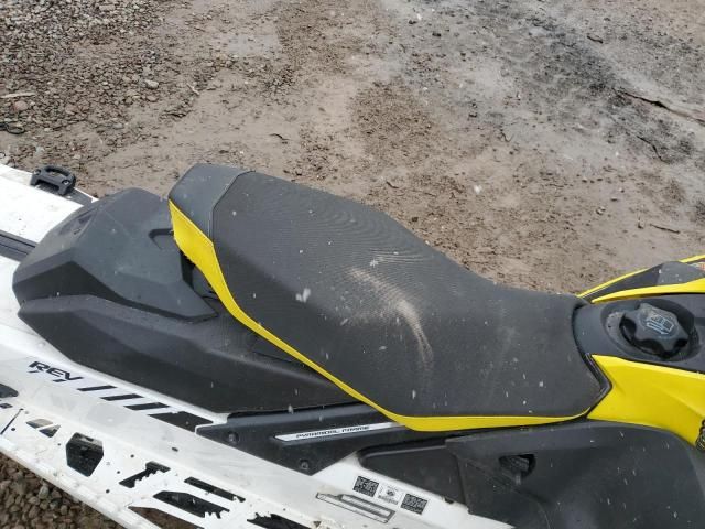 2017 Skidoo 800CC