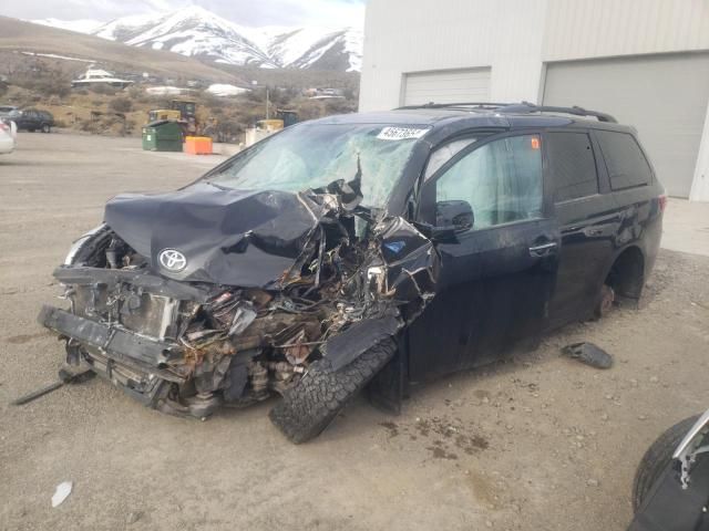 2017 Toyota Sienna XLE