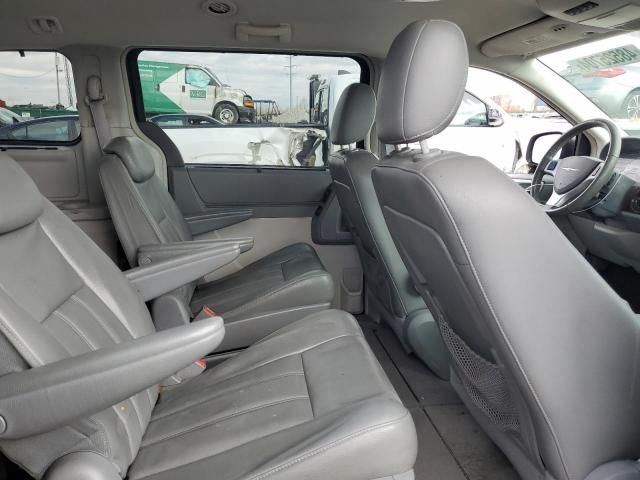 2010 Chrysler Town & Country Touring