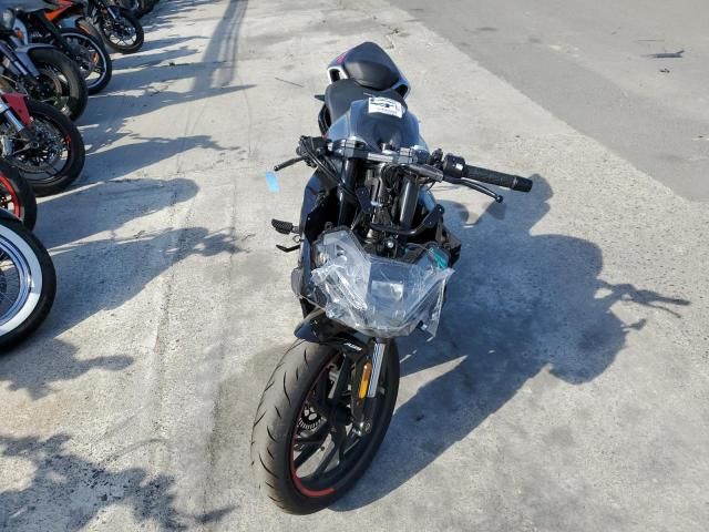 2023 Cf Moto 300SS