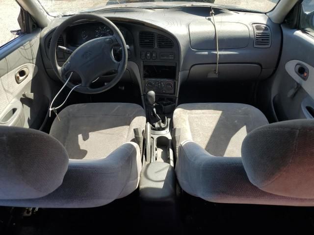 2000 KIA Sephia Base