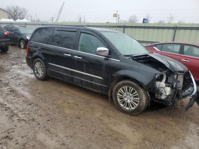 2013 Chrysler Town & Country Touring L