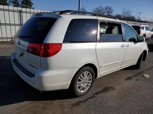 2009 Toyota Sienna XLE