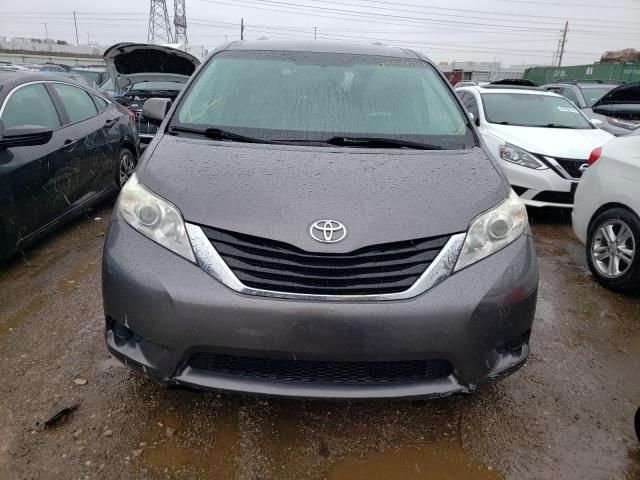 2011 Toyota Sienna LE