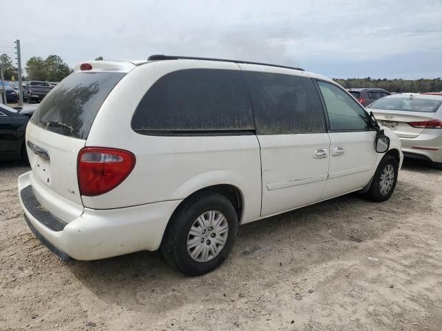 2005 Chrysler Town & Country LX