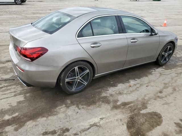 2019 Mercedes-Benz A 220