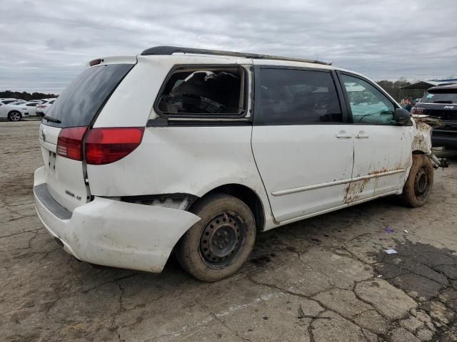 2005 Toyota Sienna CE