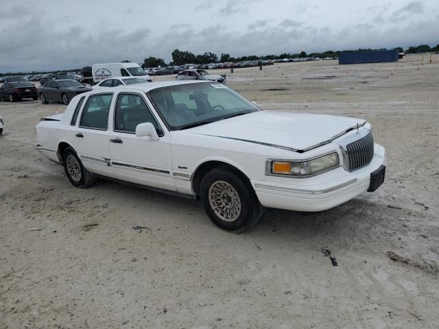 1997 Lincoln Town Car Signature