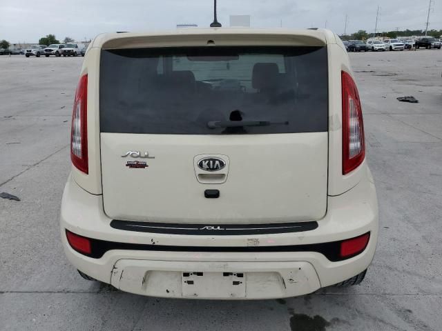 2013 KIA Soul +