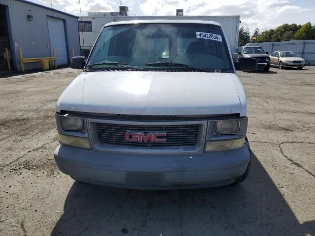 2002 GMC Safari XT