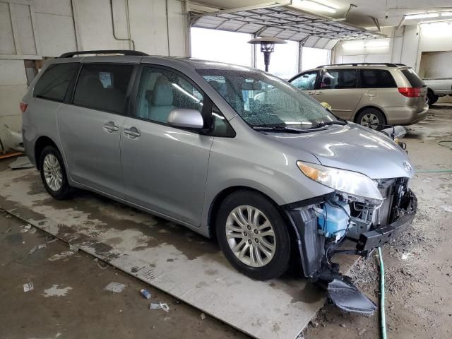 2015 Toyota Sienna XLE