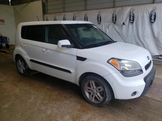 2011 KIA Soul +