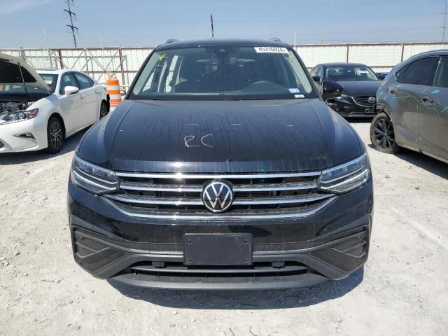 2023 Volkswagen Tiguan SE