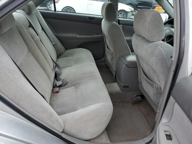 2004 Toyota Camry LE