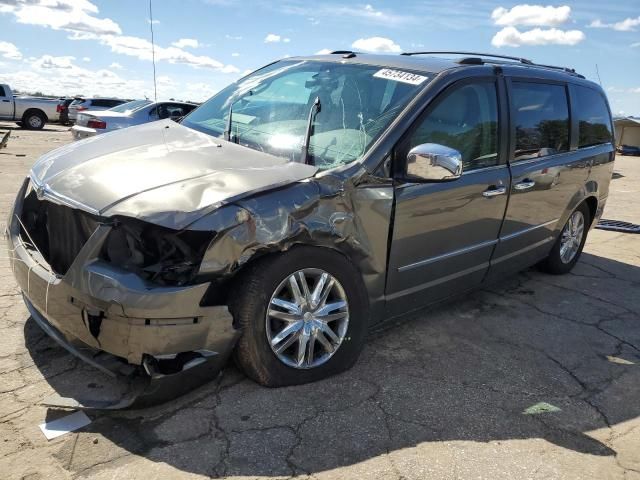 2010 Chrysler Town & Country Limited