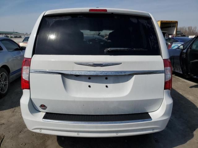 2014 Chrysler Town & Country Touring L