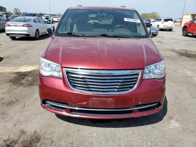 2015 Chrysler Town & Country Touring L