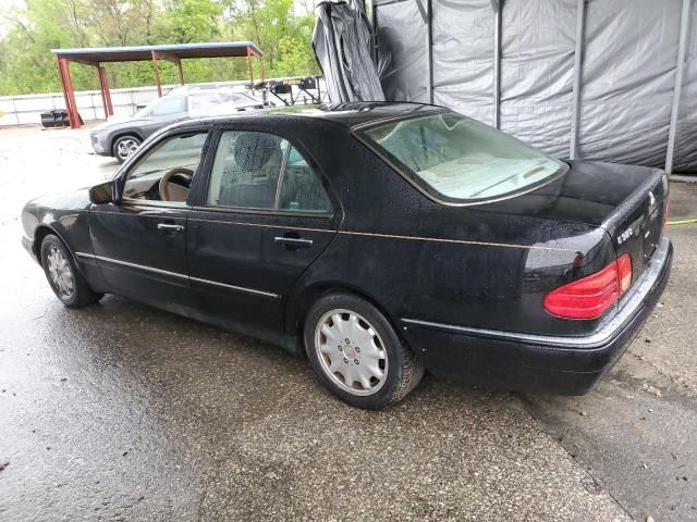 1999 Mercedes-Benz E 320