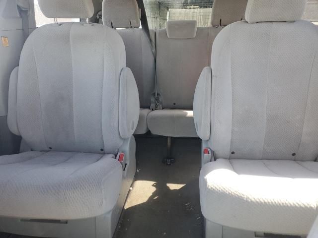 2012 Toyota Sienna LE