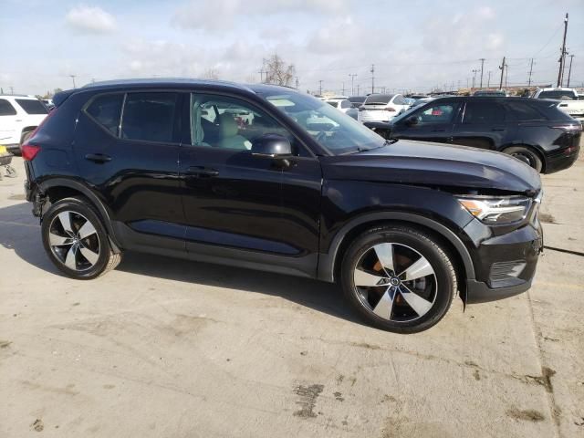 2020 Volvo XC40 T5 Momentum