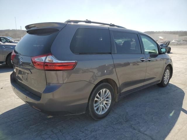 2015 Toyota Sienna XLE