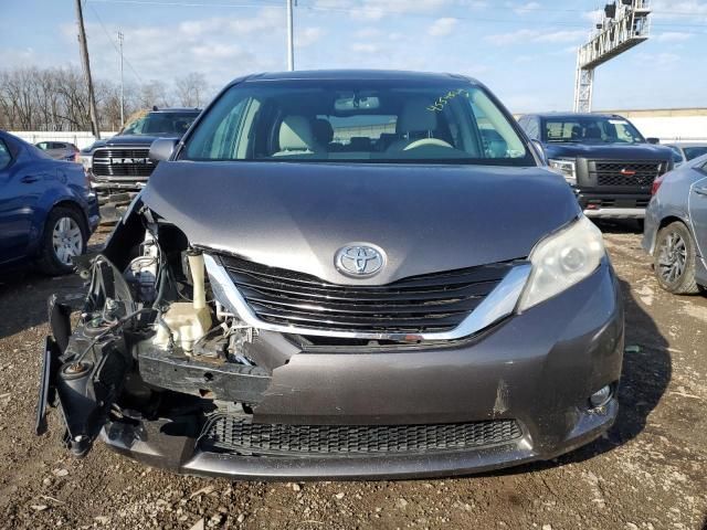 2012 Toyota Sienna XLE