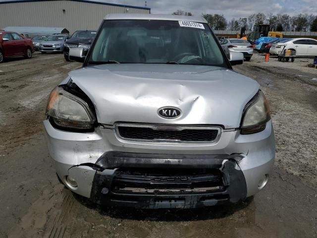 2010 KIA Soul +