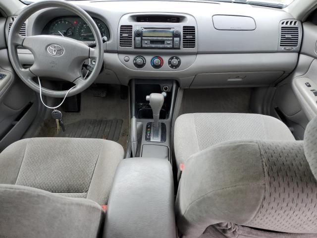 2004 Toyota Camry LE