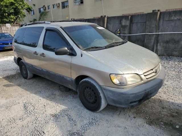 2002 Toyota Sienna CE