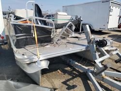 Buy Salvage Boats For Sale now at auction: 2017 Zodiac Qwest Pont