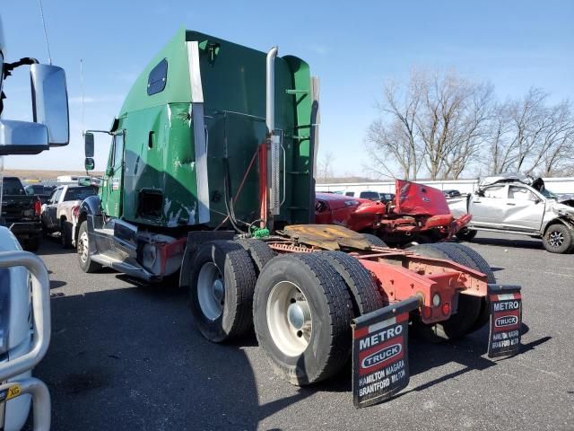 2005 Freightliner Conventional Columbia