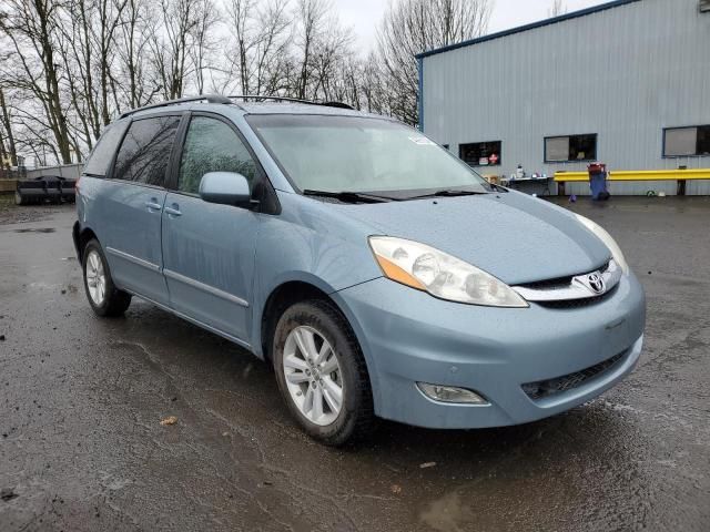 2007 Toyota Sienna XLE