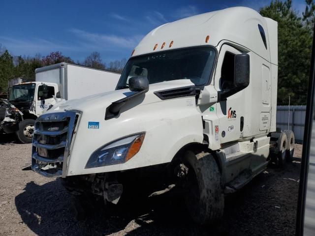 2019 Freightliner Cascadia 126