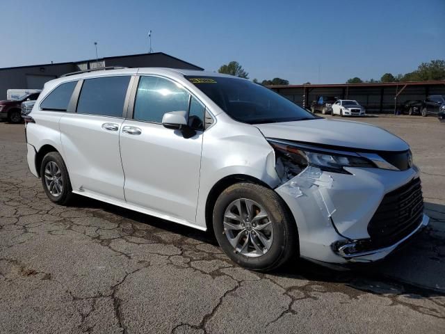 2023 Toyota Sienna XLE