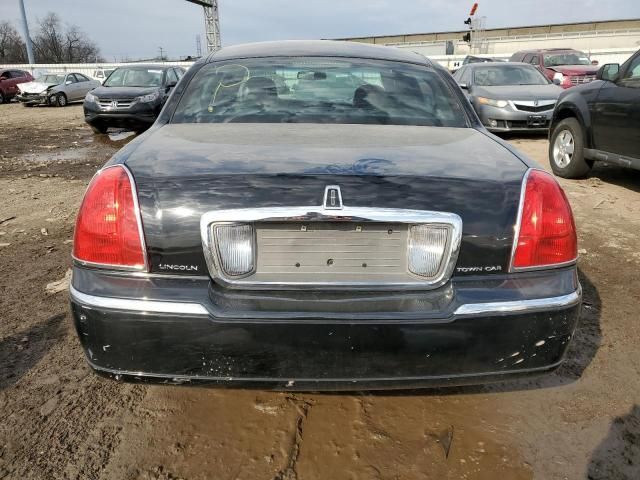 2010 Lincoln Town Car Signature Limited