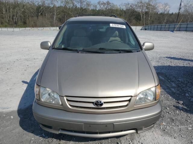 2002 Toyota Sienna LE