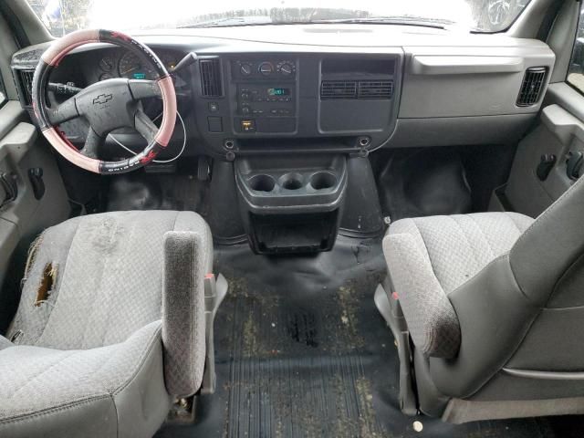 2003 Chevrolet Express G2500