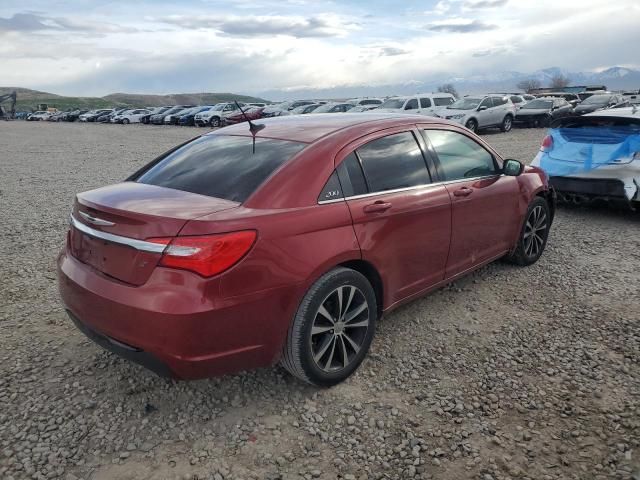 2013 Chrysler 200 Touring