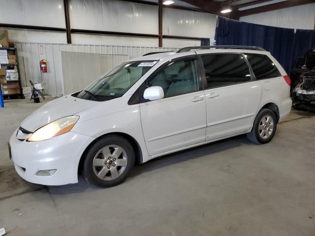 2007 Toyota Sienna XLE