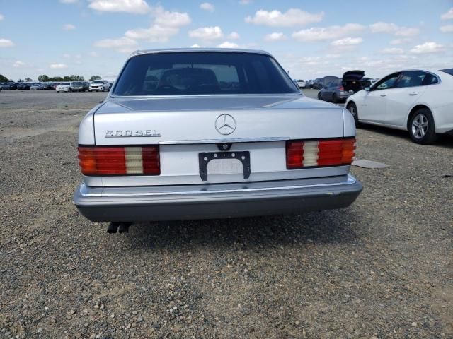 1990 Mercedes-Benz 560 SEL