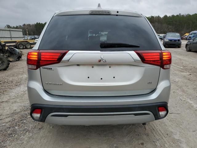 2020 Mitsubishi Outlander SE