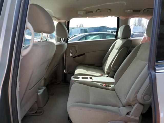 2013 Nissan Quest S