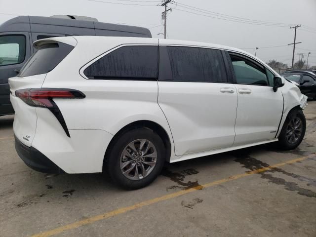 2021 Toyota Sienna LE