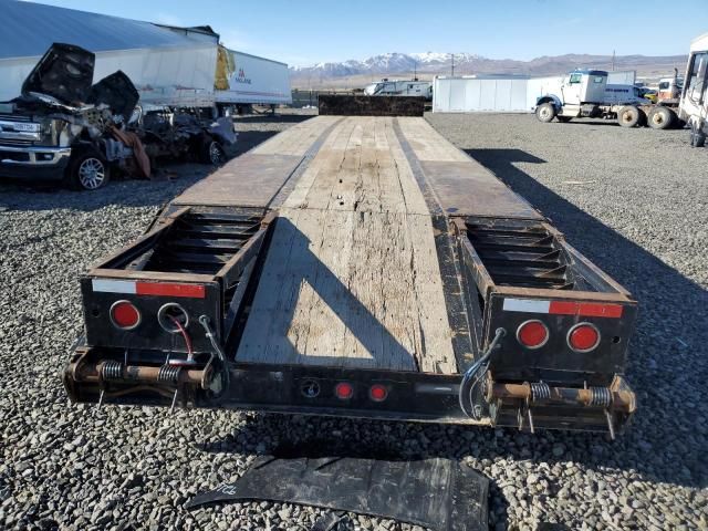 2013 Trailers Flatbed