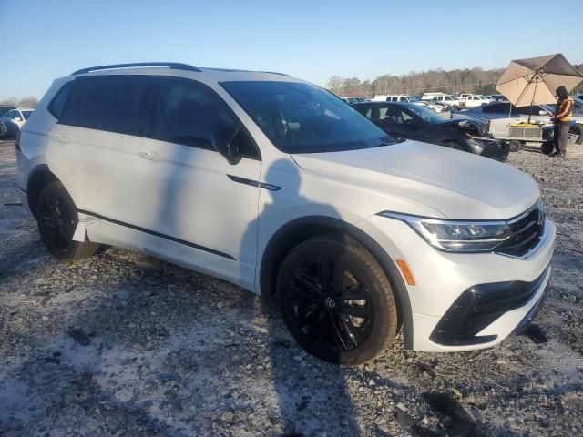 2022 Volkswagen Tiguan SE R-LINE Black